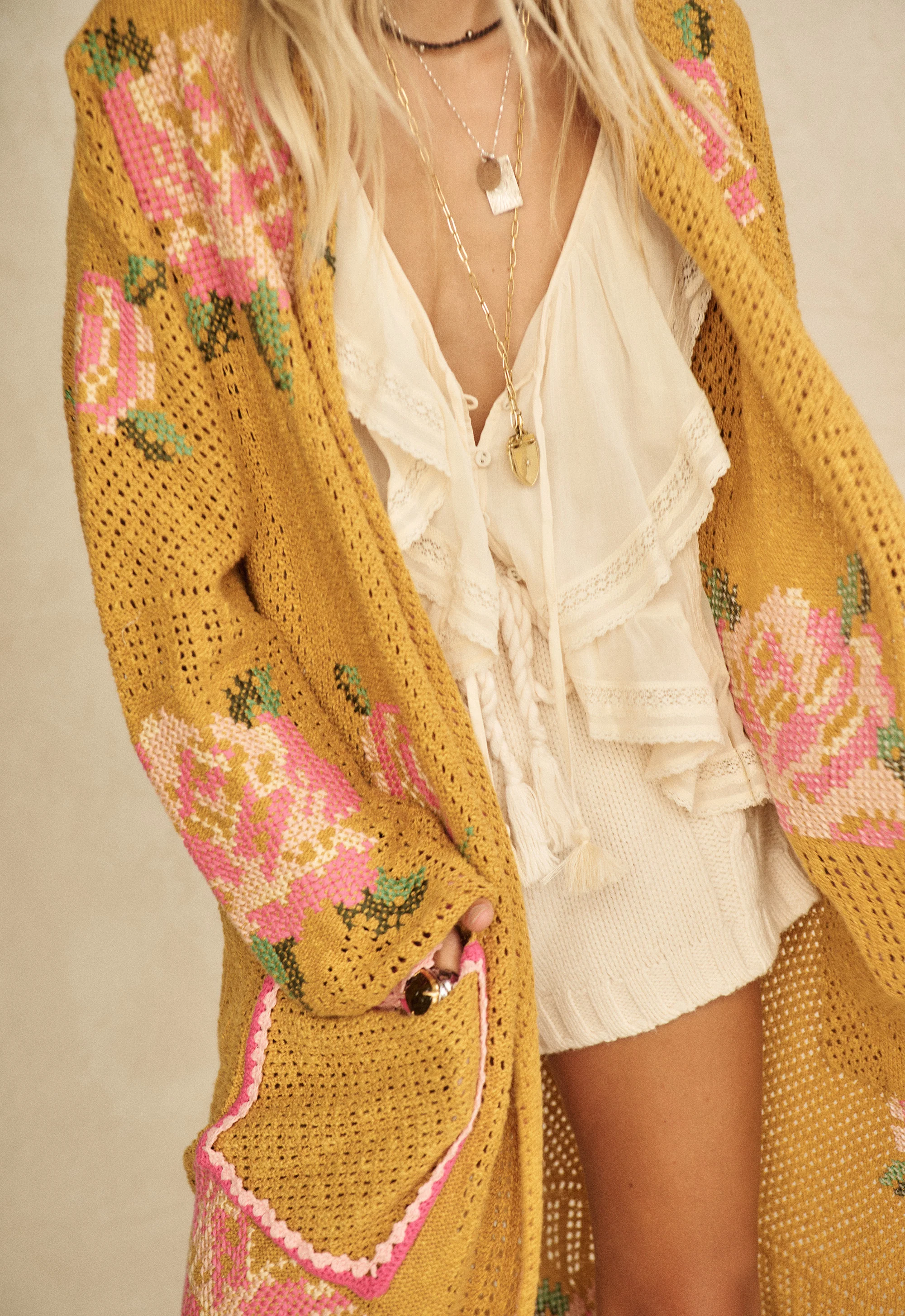 Fleur Lace Frill Sleeveless Blouse - Image 5