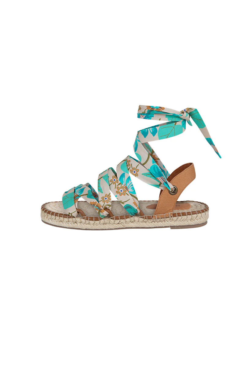 Goldie Laces - Image 6